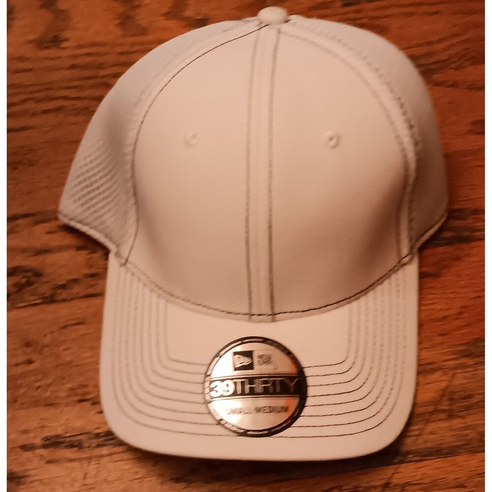 Biege new era Hat